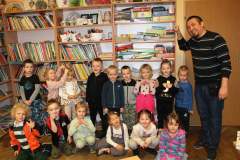 tygryski w bibliotece